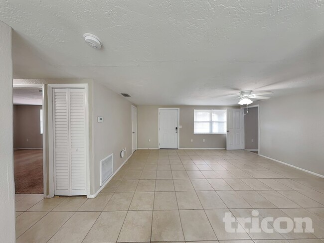 3007 Bucida Dr in Sarasota, FL - Building Photo - Building Photo