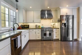4631-4633-4633 Irving St in San Francisco, CA - Building Photo - Building Photo