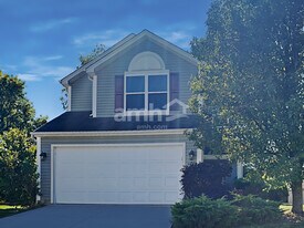 355 Hennepin Dr in Maineville, OH - Building Photo