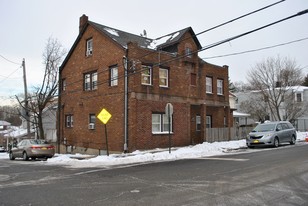 8 Carpenter St Apartments