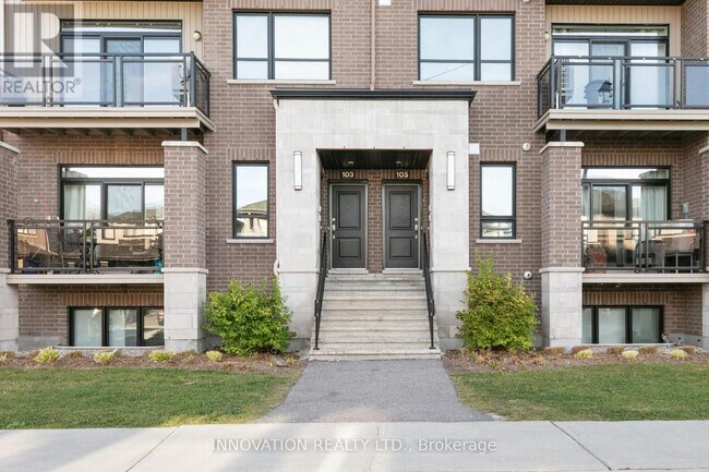 105 Lynn Vly Ter in Ottawa, ON - Building Photo - Building Photo