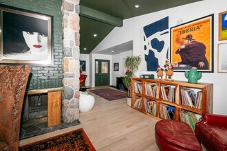 16615 Walcliff Dr in Clinton Township, MI - Building Photo - Building Photo