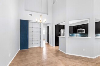 1560 Plaza Centre Dr in Las Vegas, NV - Building Photo - Building Photo