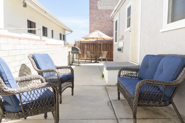 property at 3122 Cañon St