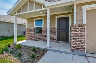 1913 Ashland St in McKinney, TX - Foto de edificio - Building Photo