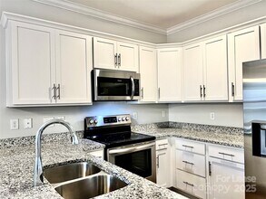 2036 Summey Ave in Charlotte, NC - Building Photo - Building Photo