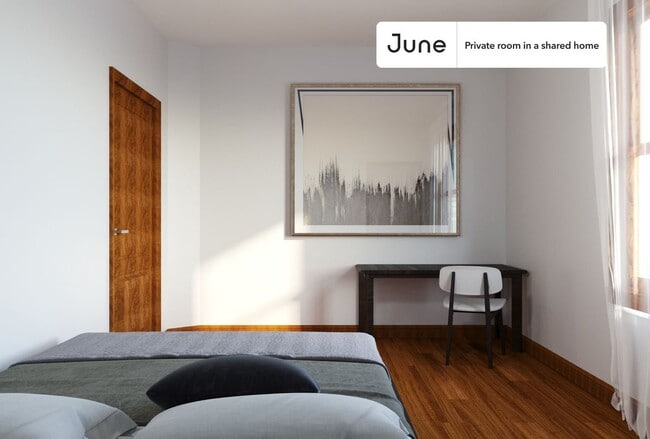 Private bedroom in 3 bed/1 bath Home in Chicago, IL - Building Photo - Building Photo