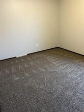 1319 E Ingals Ave in Bismarck, ND - Building Photo - Building Photo