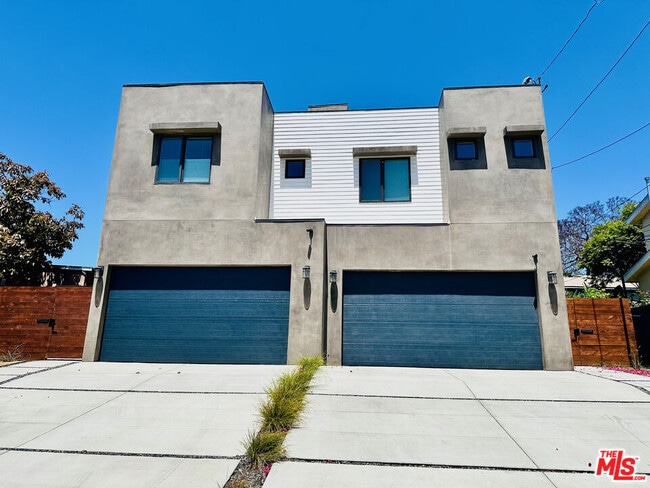948 E 67th St in Inglewood, CA - Building Photo - Building Photo