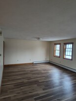 71 Bigelow Hill Rd, Unit B in Norridgewock, ME - Building Photo