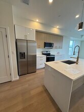 546 Saratoga St in Boston, MA - Building Photo - Building Photo