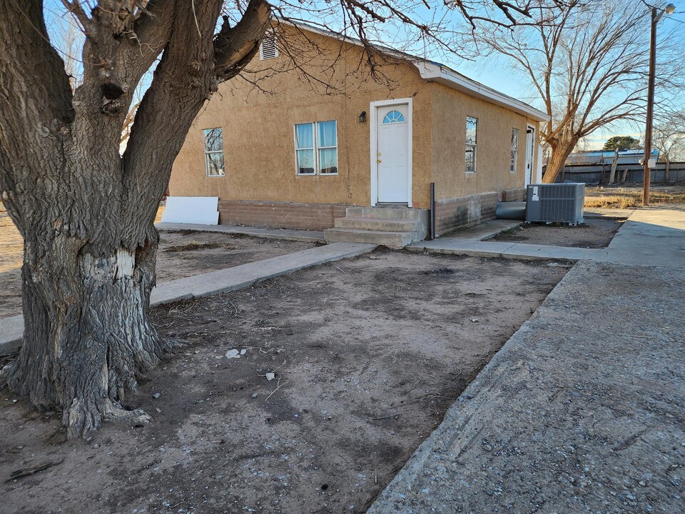 6492 Beard Rd in Dexter, NM - Building Photo