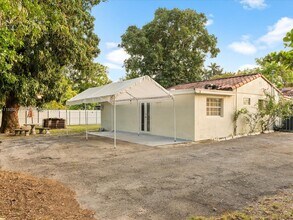 13241 NE 3rd Ct in North Miami, FL - Building Photo - Building Photo