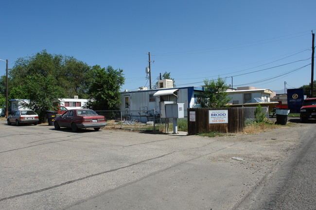 106 E 37th St in Garden City, ID - Building Photo - Building Photo