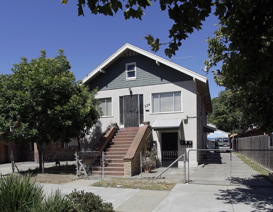 224 5th St in West Sacramento, CA - Foto de edificio