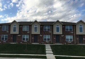 7521 Waterford Pl in Troy, IL - Building Photo