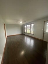 5610 Bohlander Ave in Berkeley, IL - Foto de edificio - Building Photo