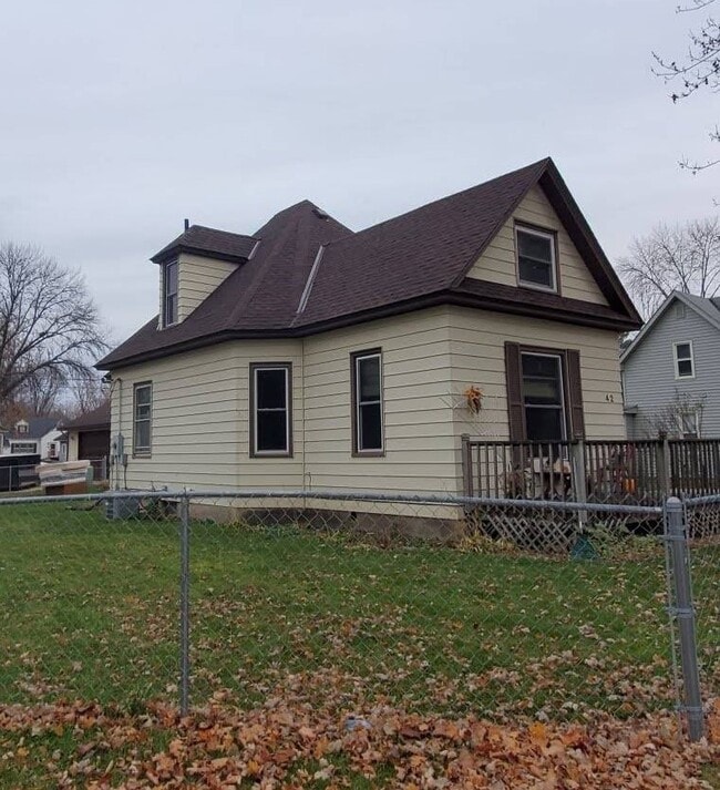 property at 42 Maple St N