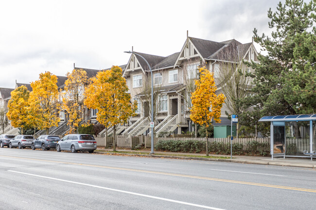 9800 Odlin Rd in Richmond, BC - Building Photo - Building Photo