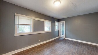 3889 W 33rd St in Cleveland, OH - Building Photo