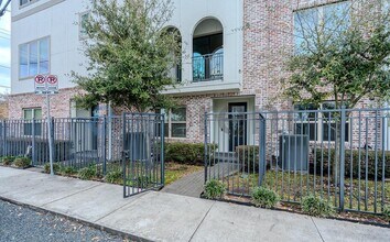 5209 Allen St in Houston, TX - Foto de edificio - Building Photo