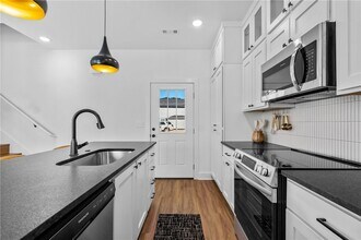 913 S Wichita Ave in Fayetteville, AR - Building Photo - Building Photo