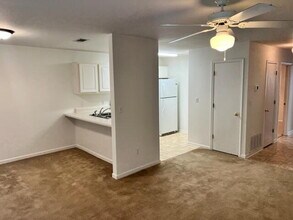 879 Fairview Dr in Fort Walton Beach, FL - Building Photo - Building Photo