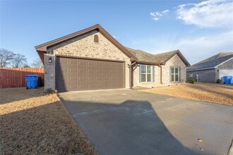 820 Sunset Ct in Prattville, AL - Building Photo - Building Photo