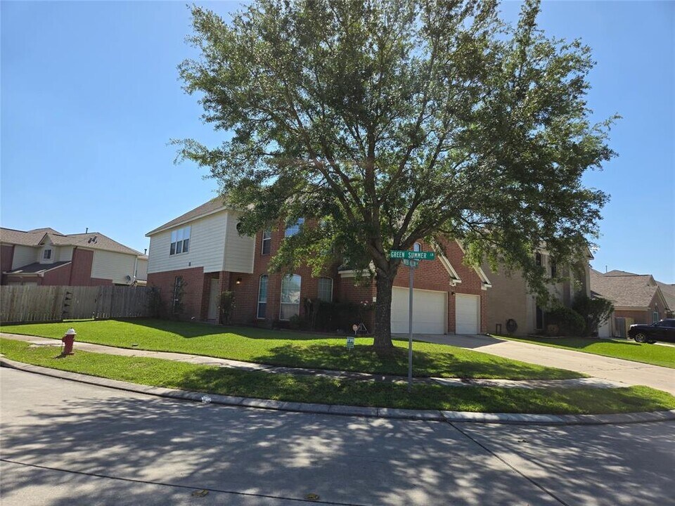 20610 Wren Hollow Way in Humble, TX - Building Photo