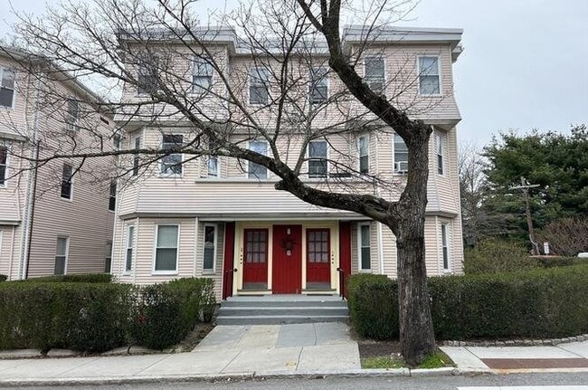 4 Sherman St