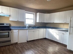 10 White Horse Rd Ext in Greenville, SC - Building Photo - Building Photo