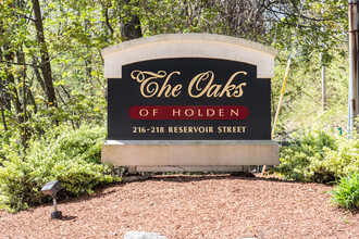 Oaks of Holden in Lunenburg, MA - Building Photo - Building Photo