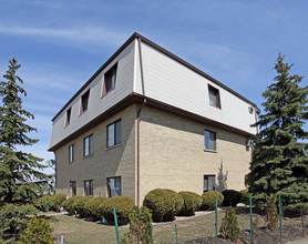 1110 S Judson St in Bensenville, IL - Building Photo - Building Photo