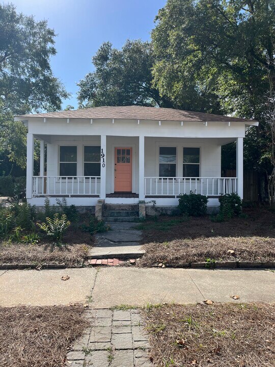 1910 Colwell Ave in Wilmington, NC - Building Photo