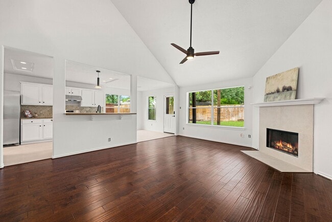 property at 3022 Glenthorpe Ln