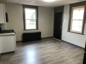 3836 Chartiers Ave in Pittsburgh, PA - Building Photo - Building Photo