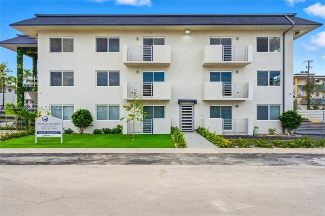 13200 NE 7th Ave in North Miami, FL - Building Photo - Building Photo