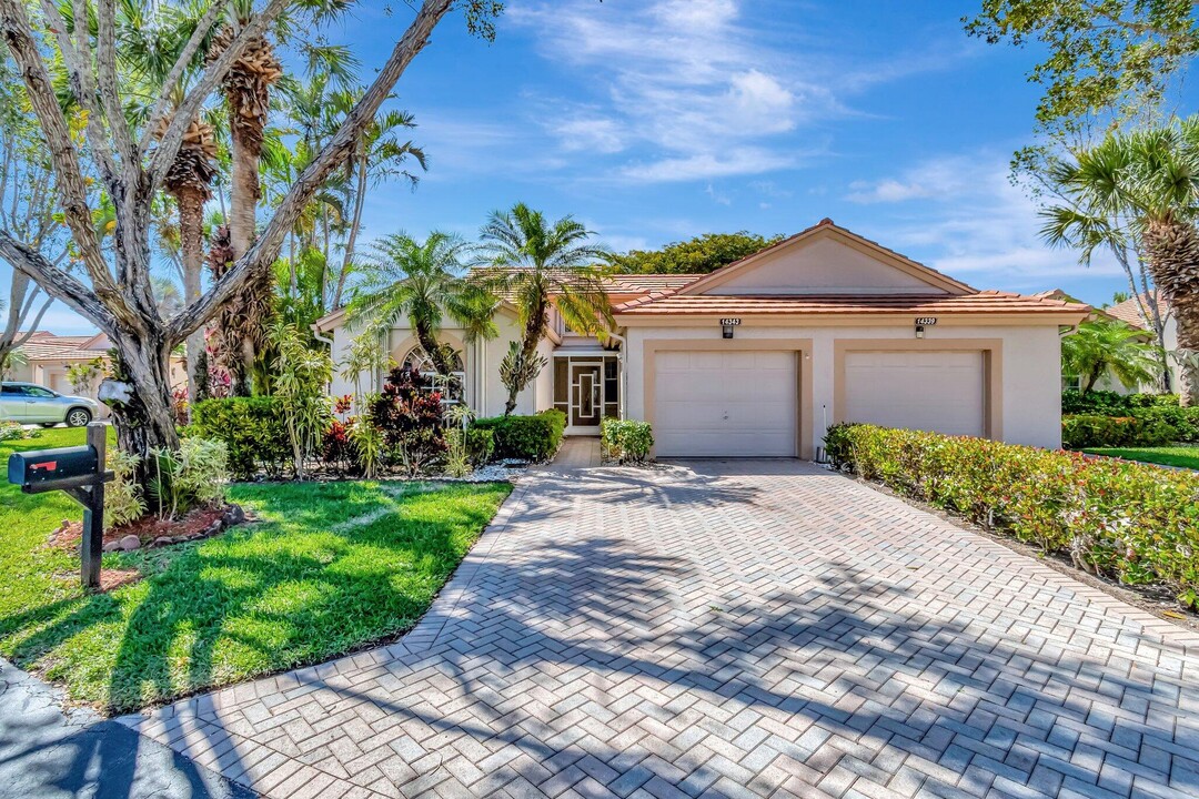 14343 Emerald Lake Dr in Delray Beach, FL - Building Photo