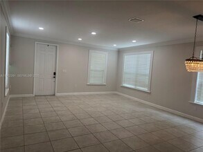 17145 SW 92nd St in Miami, FL - Building Photo - Building Photo