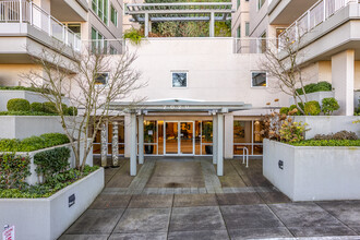 Vista House in Portland, OR - Foto de edificio - Building Photo