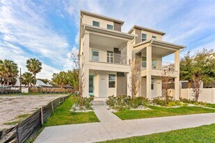 2311 W Spruce St in Tampa, FL - Building Photo