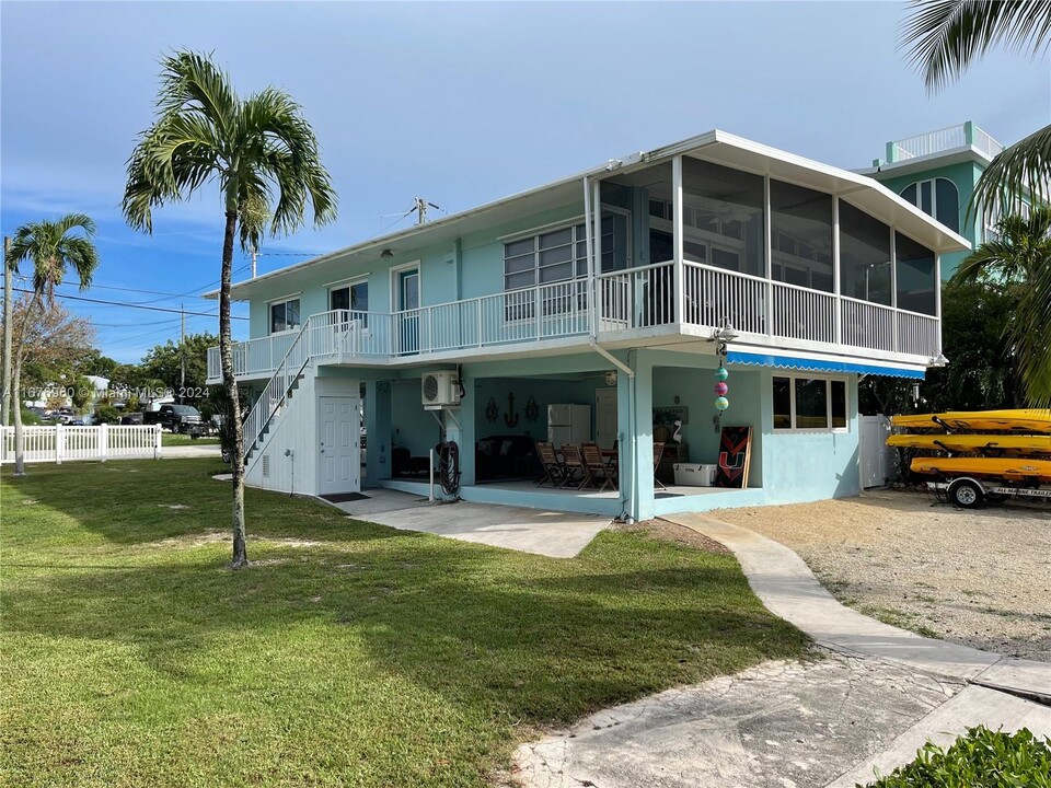 39 Lake Shore Dr in Key Largo, FL - Building Photo