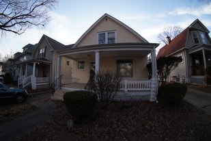 863 S Illinois St in Springfield, IL - Building Photo