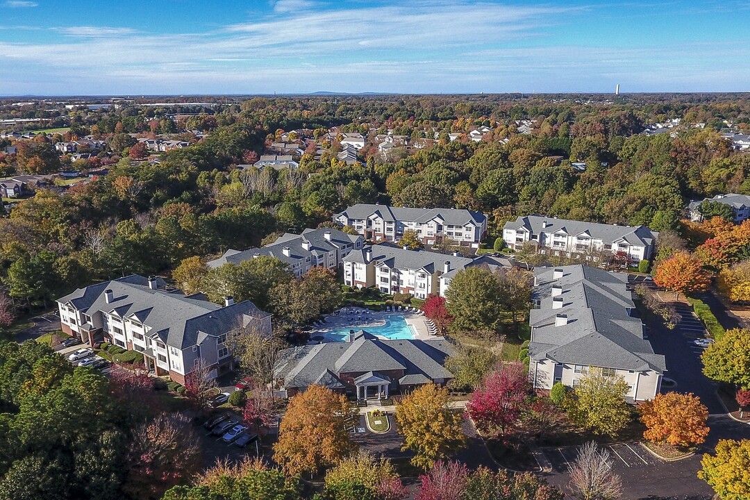 Windsor Addison Park in Charlotte, NC - Foto de edificio