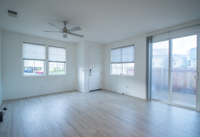 4148 Sally Ride Way in Sacramento, CA - Building Photo - Building Photo