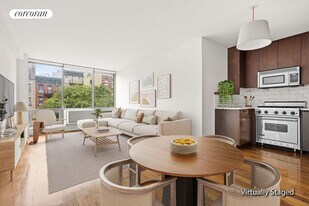 310 E Houston St in New York, NY - Building Photo