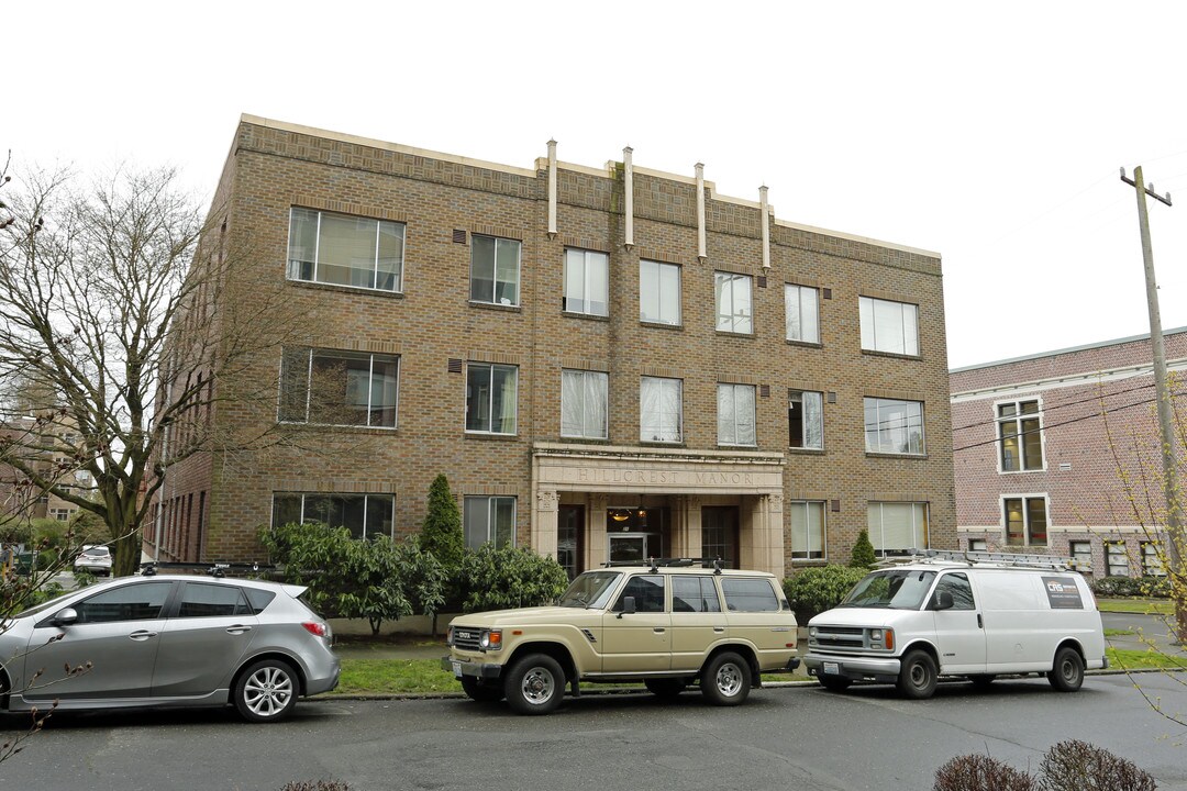 Hillcrest Apartments in Seattle, WA - Foto de edificio