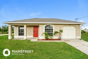 1032 Halby Ave S in Lehigh Acres, FL - Building Photo