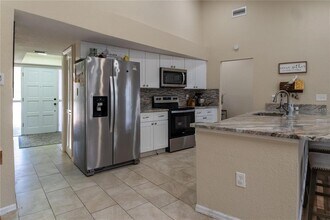 13305 Whitby Rd in Hudson, FL - Building Photo - Building Photo