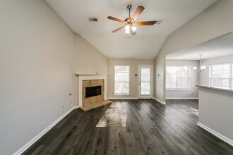 165 Garden View Dr in Oakland, TN - Building Photo - Building Photo